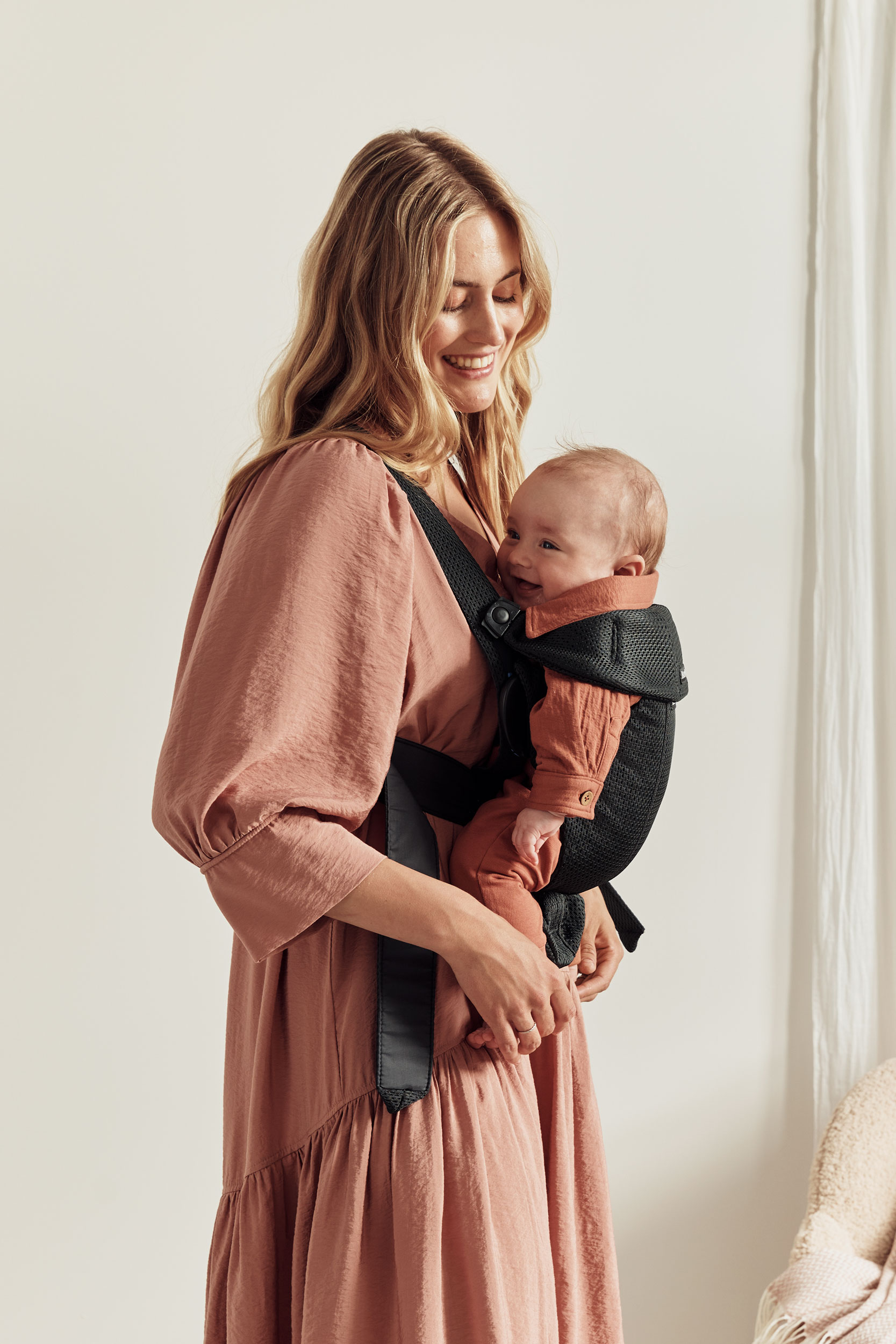 Porte-bébé Mini - Noir / Mesh 3D (BabyBjörn) - Image 4