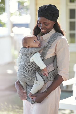 Babybjorn miracle baby carrier black clearance mesh