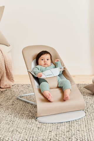 Ergonomic bouncers with natural rocking BabyBjorn