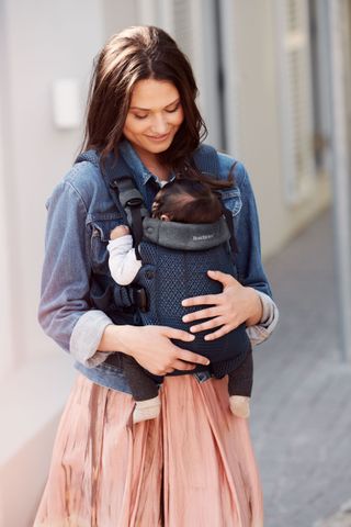 Baby Carrier Harmony in Navy blue 3D Mesh - BabyBjörn