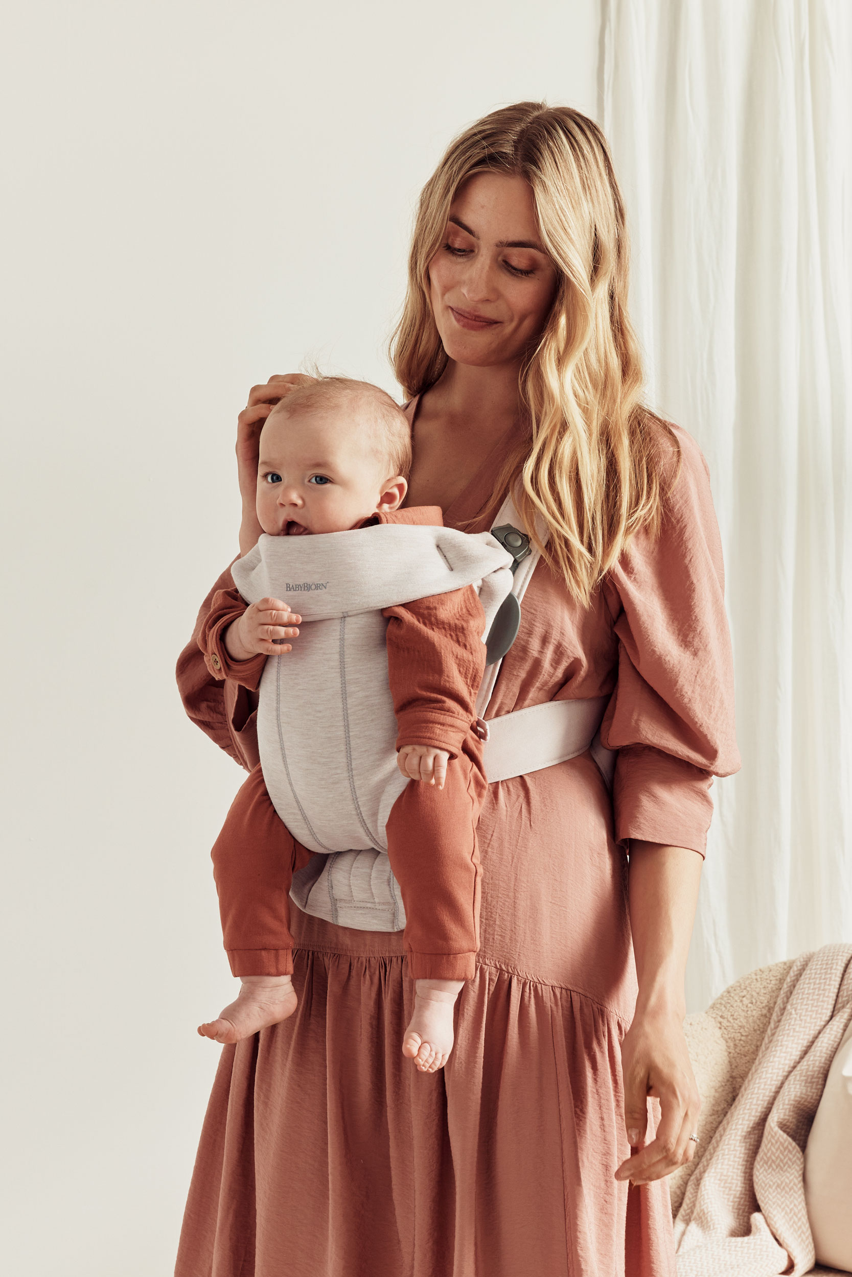 Porte-bébé Mini - Beige clair / Jersey 3D (BabyBjörn) - Image 5