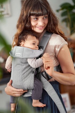 Mesh baby sales carrier for shower