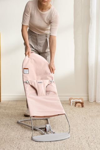 Bouncer Bliss in Light pink Woven Mélange - BabyBjörn