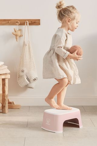 Step Stool Powder pink/White BabyBjörn