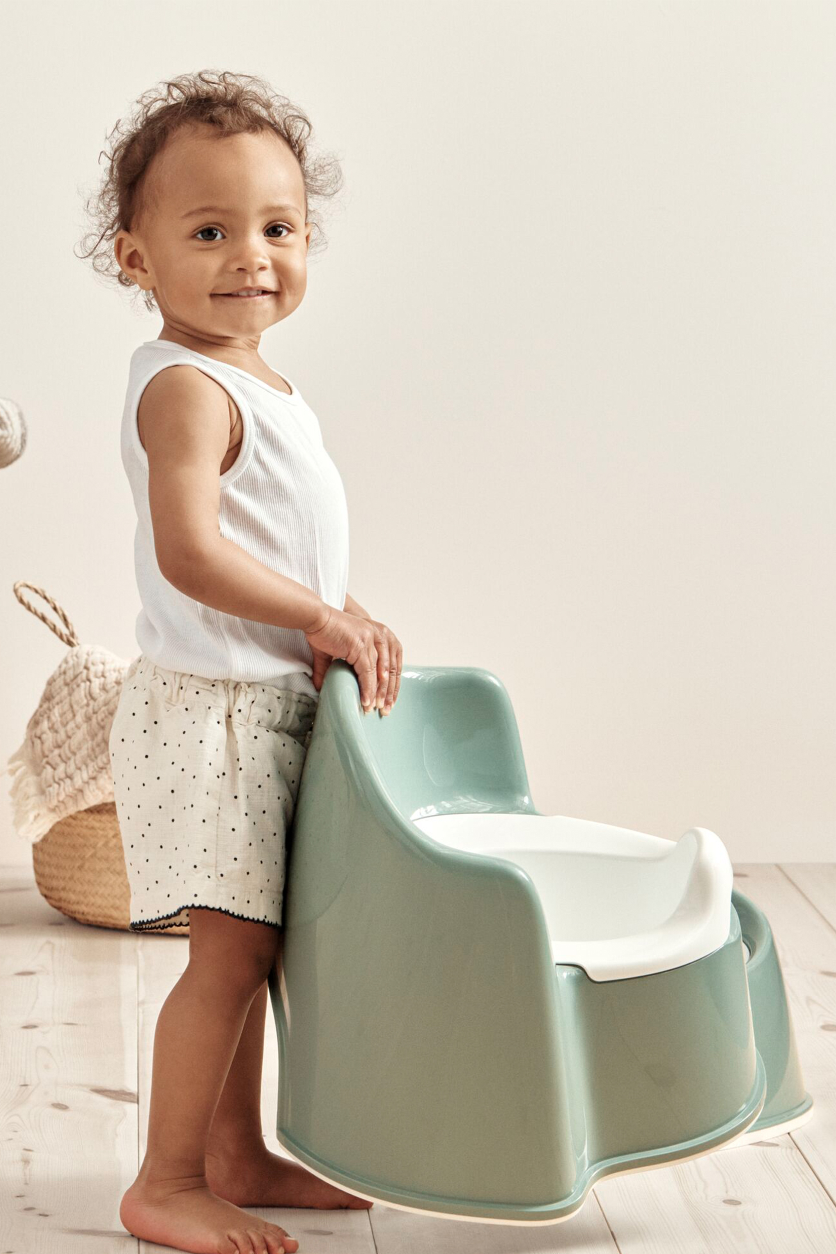 BabyBjorn ベビーハイチェア ライトグリーン Potty Training Bundle | BabyBjörn