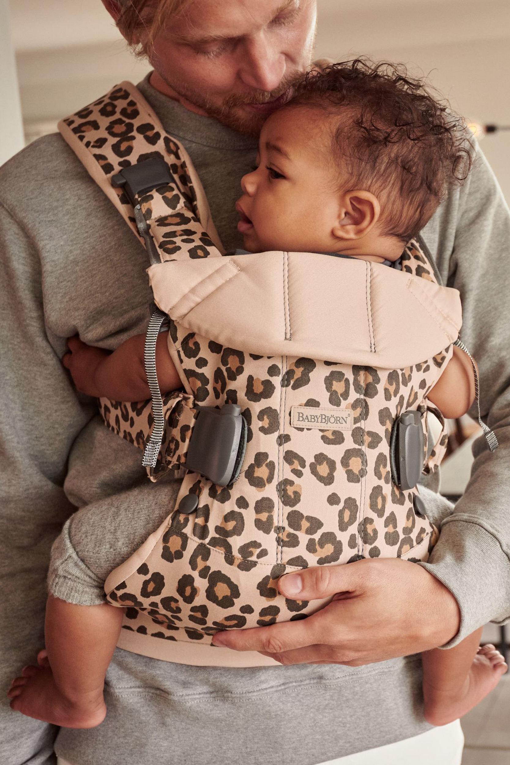 Baby Carrier One – an ergonomic best seller | BabyBjörn