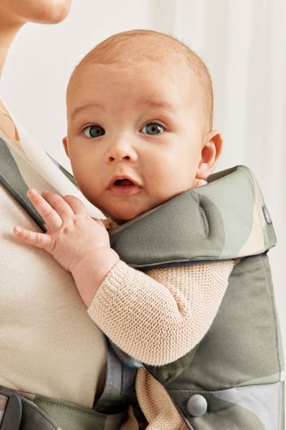 Baby Carrier Mini in Cotton print Khaki/Green - BabyBjörn