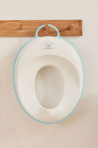 Práctico reductor de WC para niños