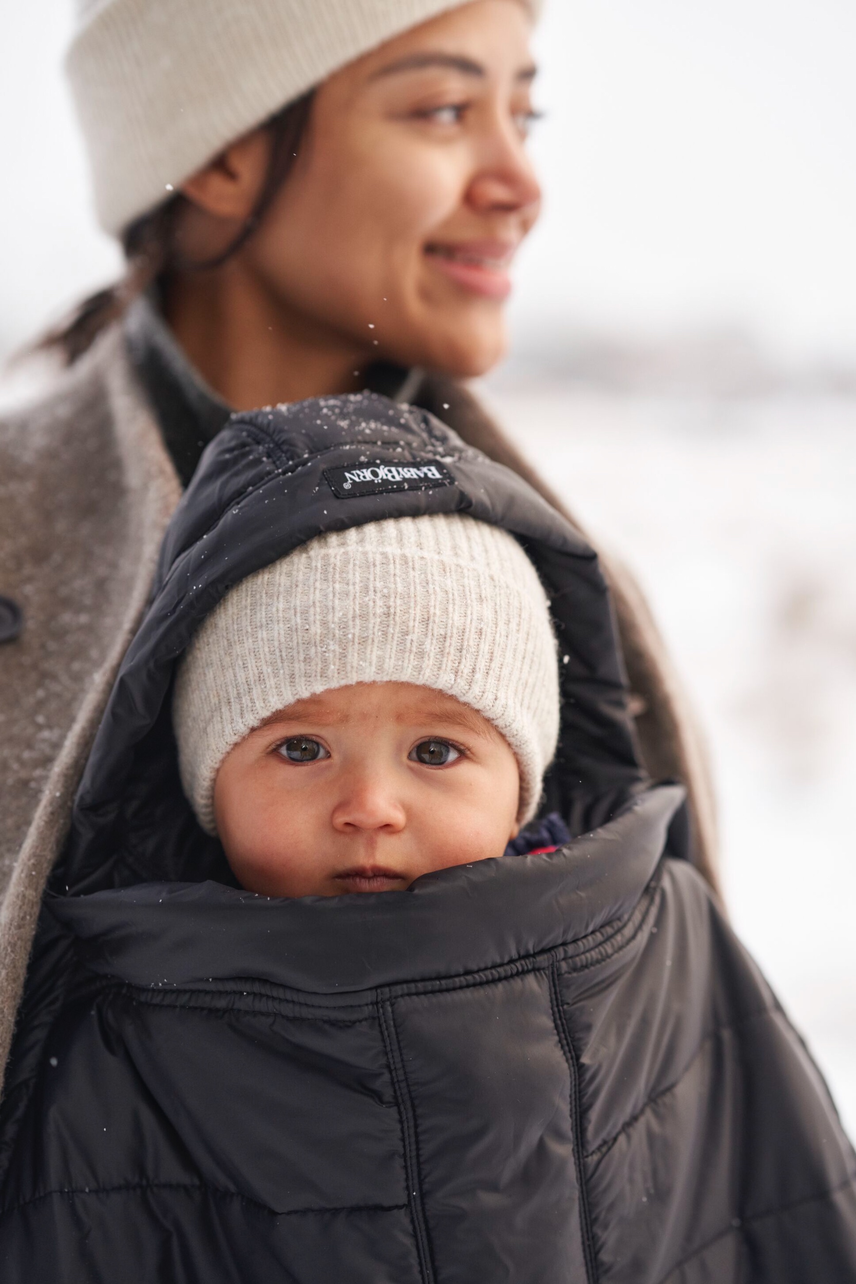 Warm and cosy winter cover for baby carriers | BabyBjörn