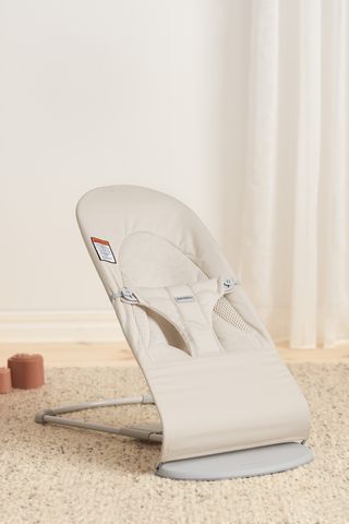 Bouncer Balance Soft in Light beige Woven/Jersey Trifabric - BabyBjörn