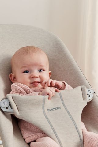 Baby bjorn 2024 newborn bouncer