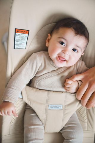 Bouncer Balance Soft in Light beige Woven/Jersey Trifabric - BabyBjörn