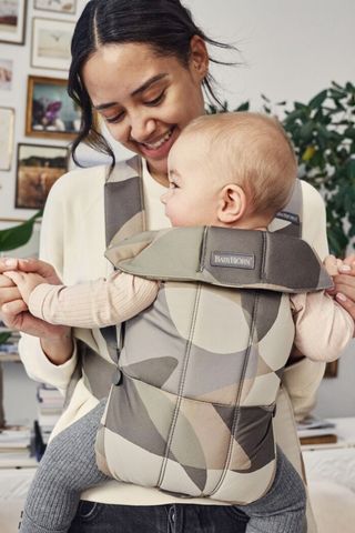 BabyBjörn Baby Carrier Mini Khaki Green Cotton