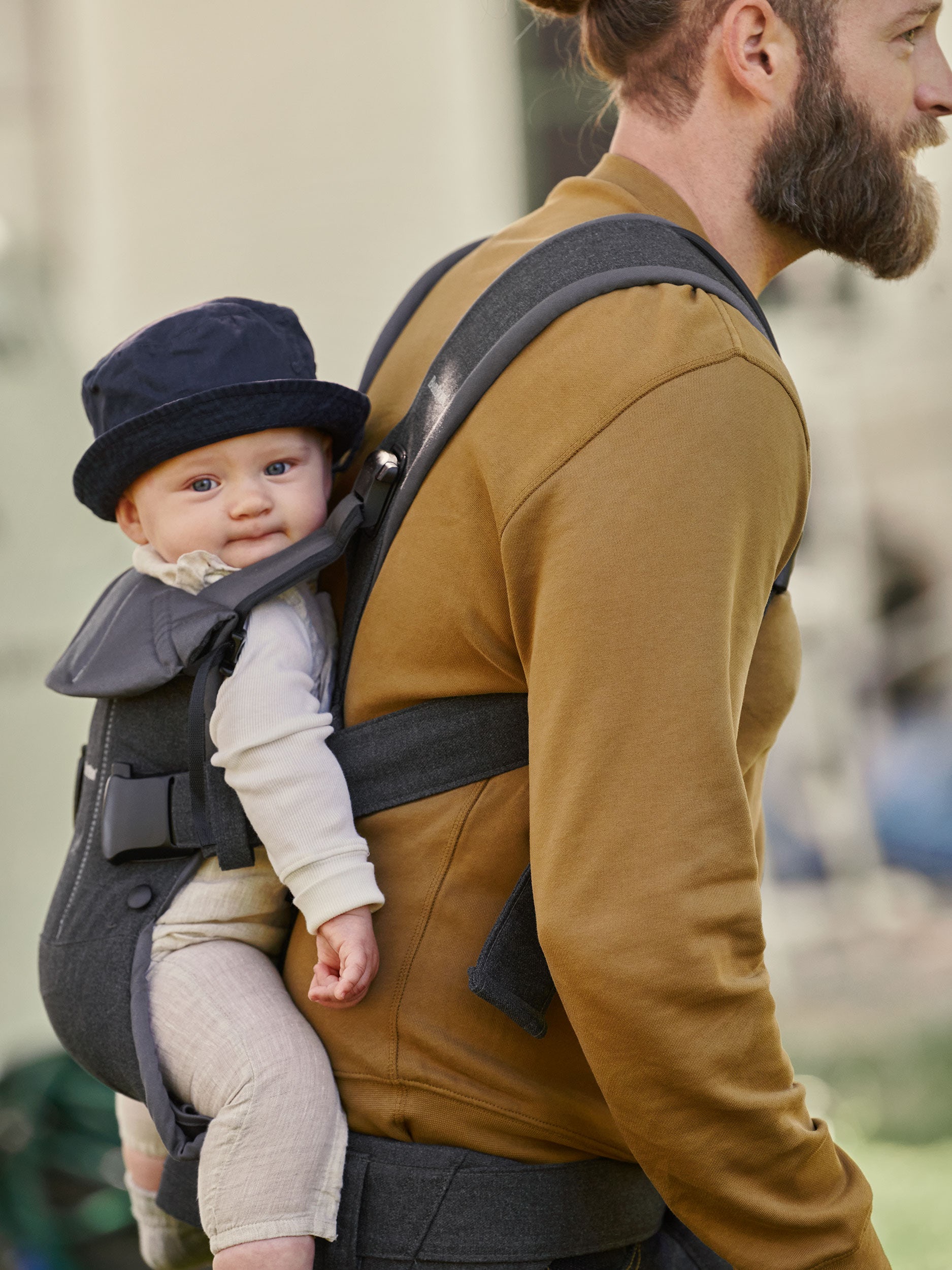 Baby Carrier One - four babywearing options | BabyBjörn
