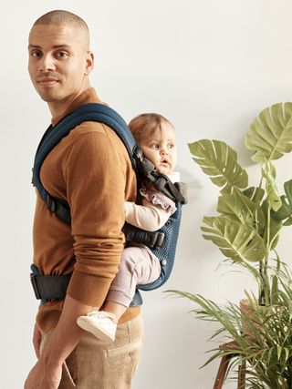 Baby Carrier Harmony—comfy, padded back support | BabyBjörn