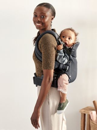 Baby carrier store with back support