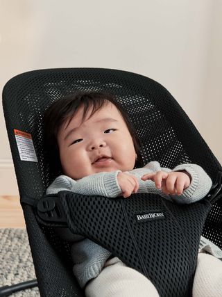 Bouncer Bliss Black - Mesh - Black frame BabyBjörn