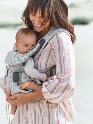 Baby Carrier One Air in flexible, airy mesh | BabyBjörn