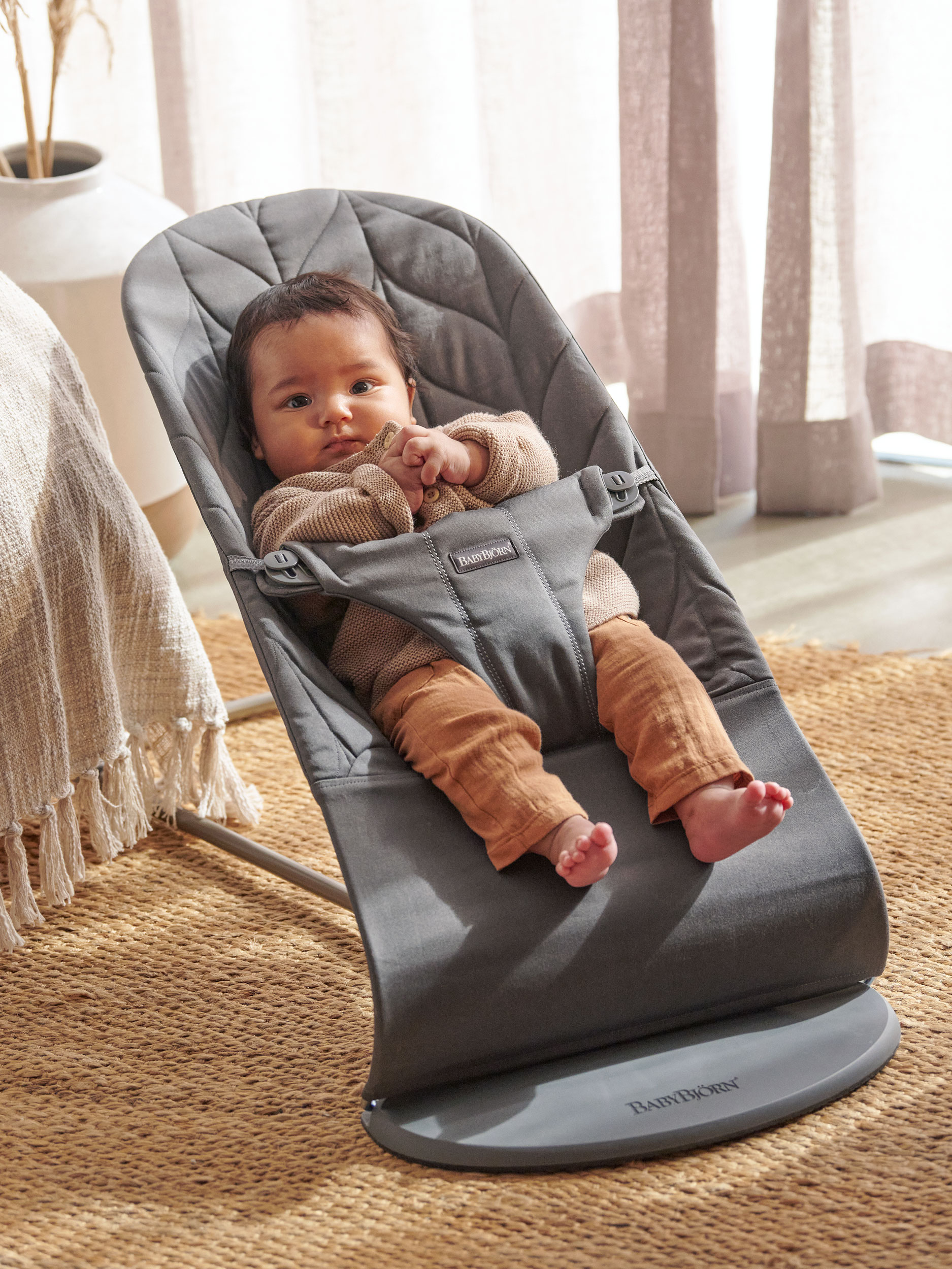 Transat Bliss - Anthracite / Tissé, matelassage Pétale / Gris foncé (BabyBjörn) - Image 11