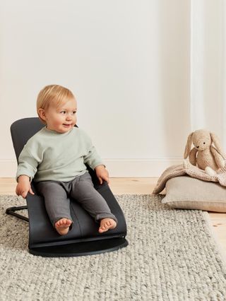 Hamaca Ergonómica Balance Soft de BabyBJorn - Amarillo/Gris - Doña Coletas