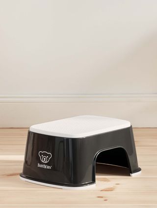 Stable step deals stool