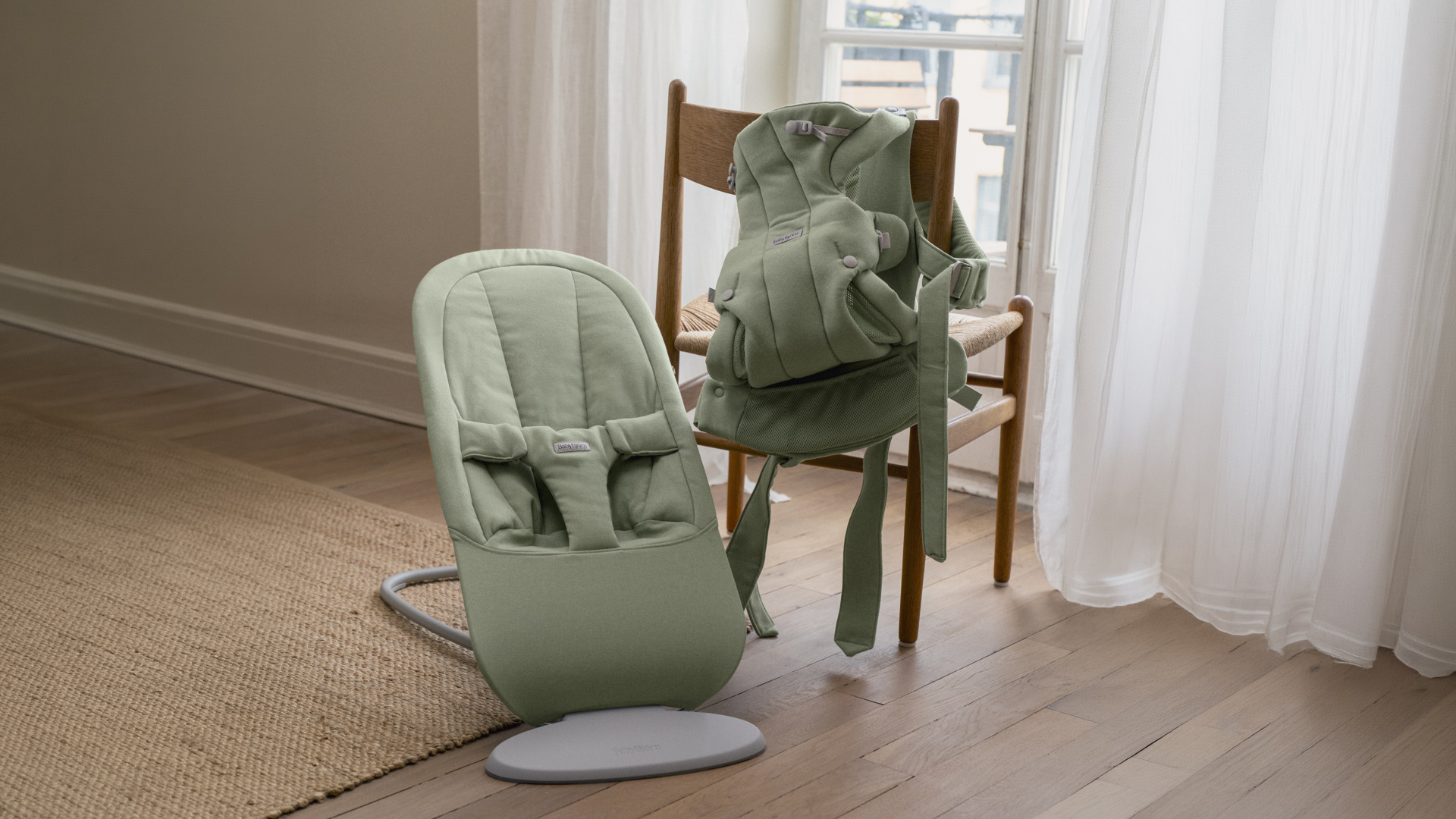 Baby Carrier Hold & Bouncer Begin | BabyBjörn