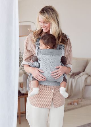 Baby sling - Wikipedia