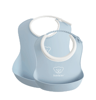 Feeding bib set in powder blue - BabyBjörn