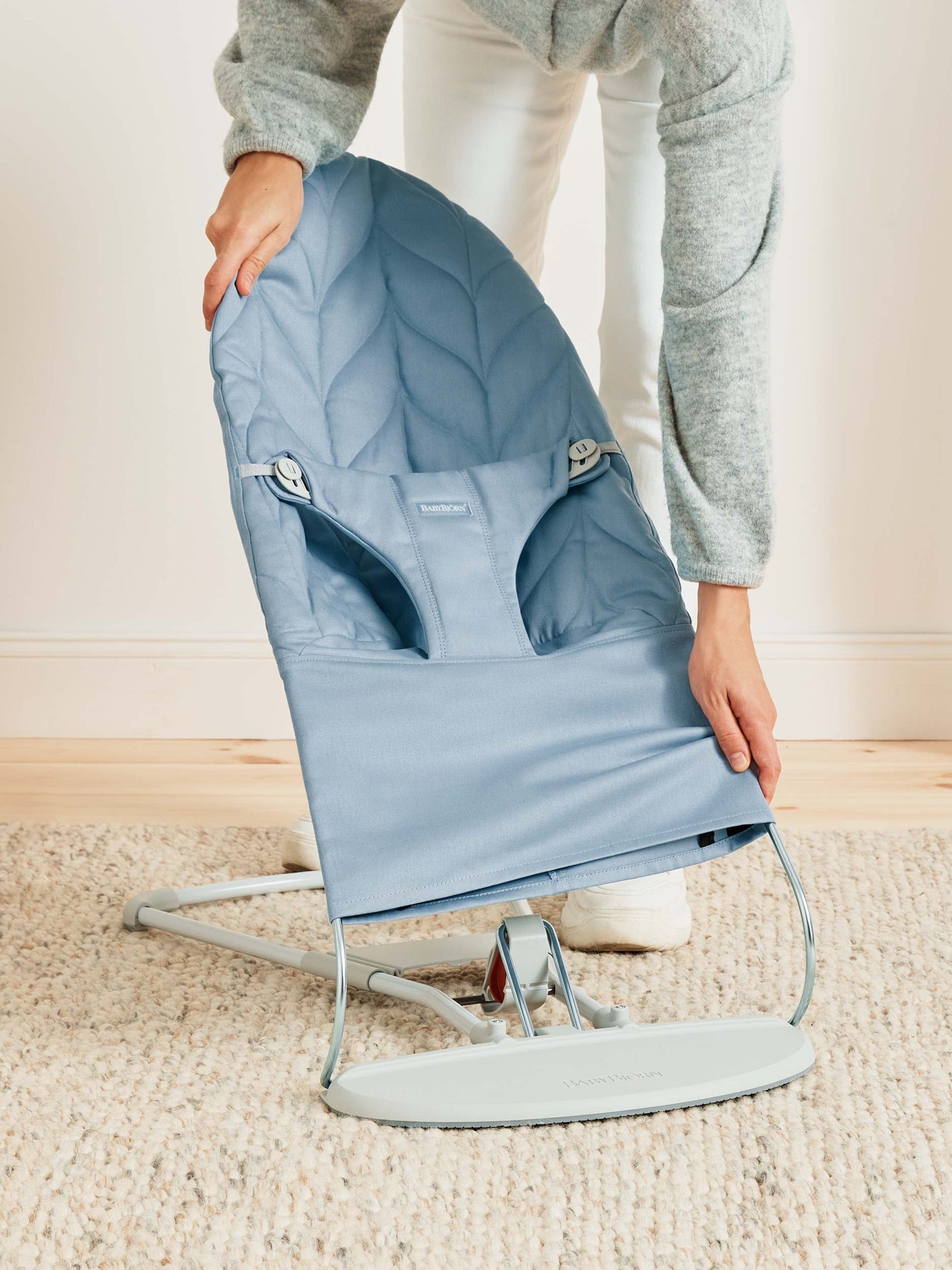 Transat Bliss - Bleu / Tissé, matelassage Pétale / Gris clair (BabyBjörn) - Image 9