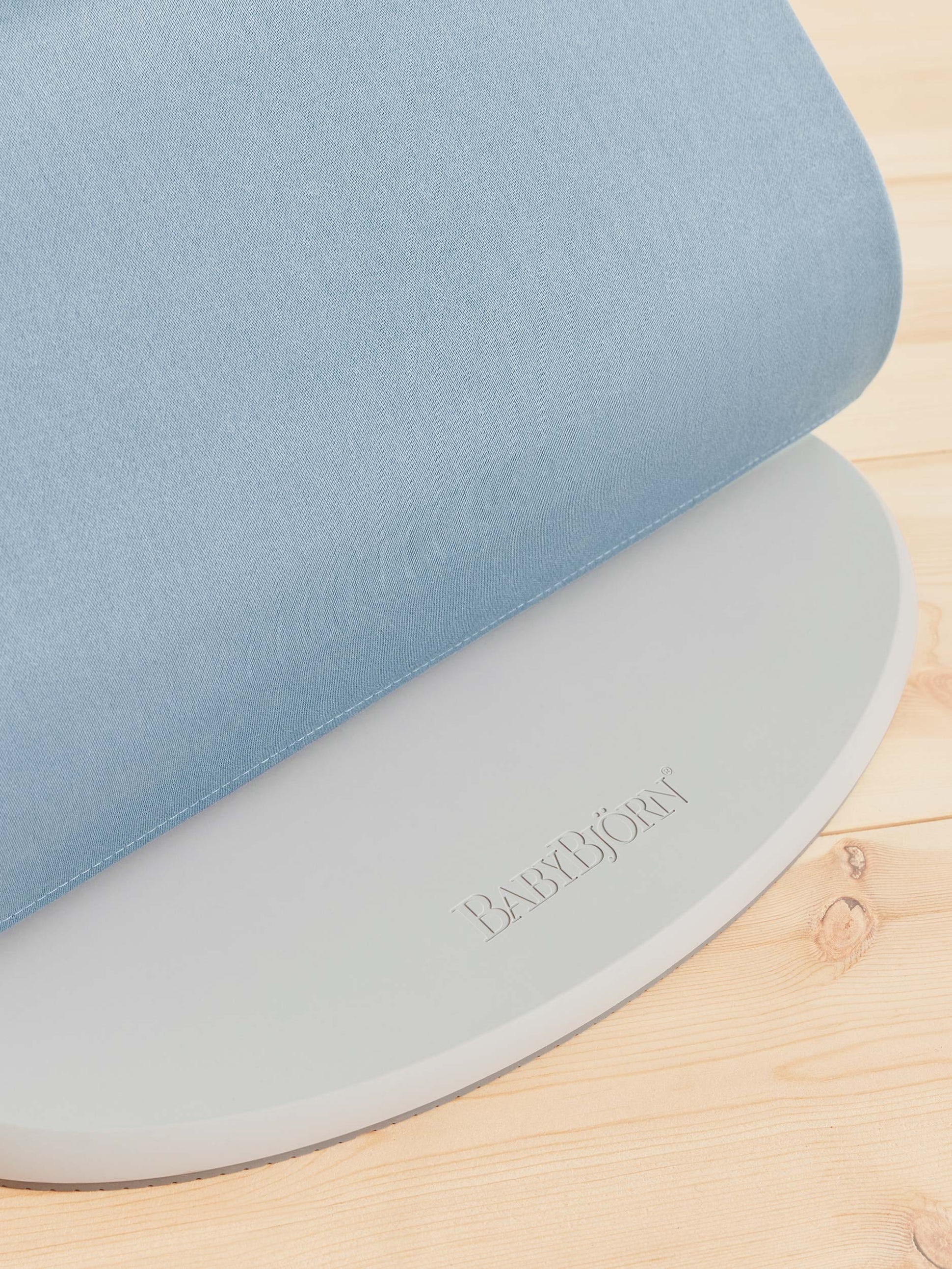 Transat Bliss - Bleu / Tissé, matelassage Pétale / Gris clair (BabyBjörn) - Image 8