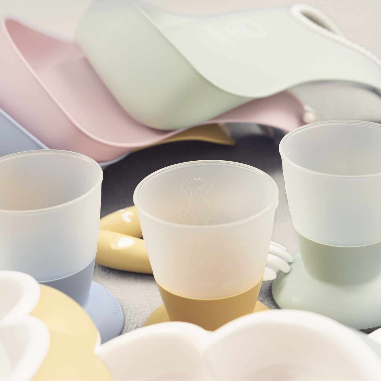 Your baby and food, Baby Bibs, cups and forks - BabyBjörn