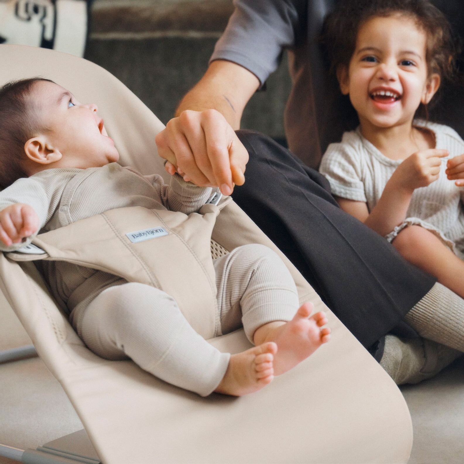 Bouncer Balance Soft in Light beige Woven/Jersey Trifabric - BabyBjörn