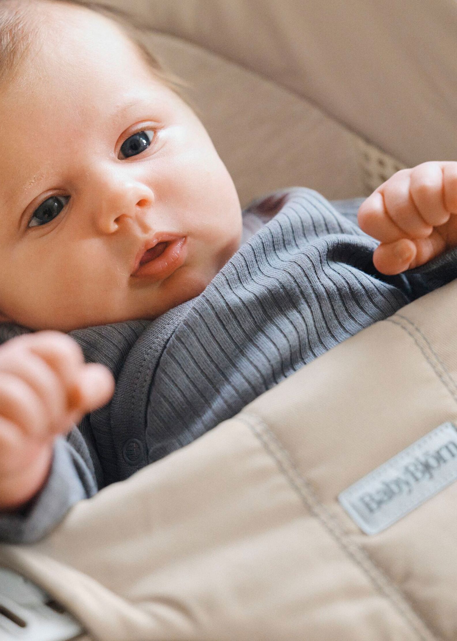 Bouncer Balance Soft in Light beige Woven/Jersey Trifabric - BabyBjörn