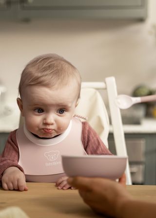 Baby Feeding set in Powder pink - BabyBjörn