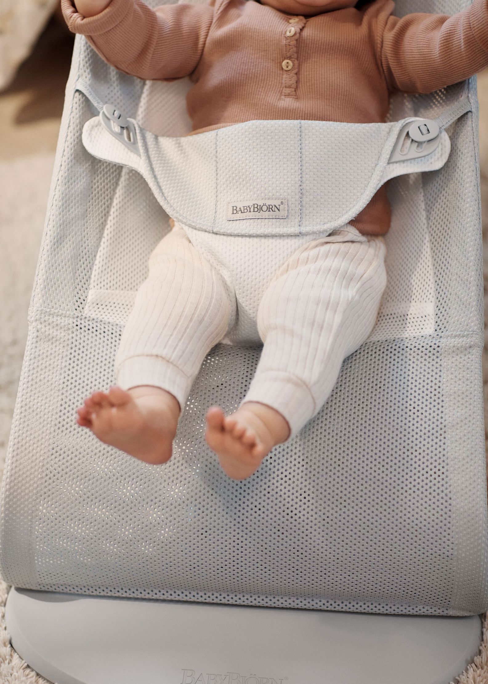 Fabric Seat for Bouncer Balance Soft in silver white mesh - BabyBjörn