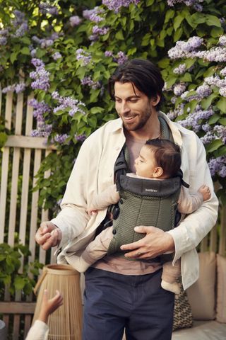 Start Page Baby Carrier Harmony Dark Green BabyBjörn