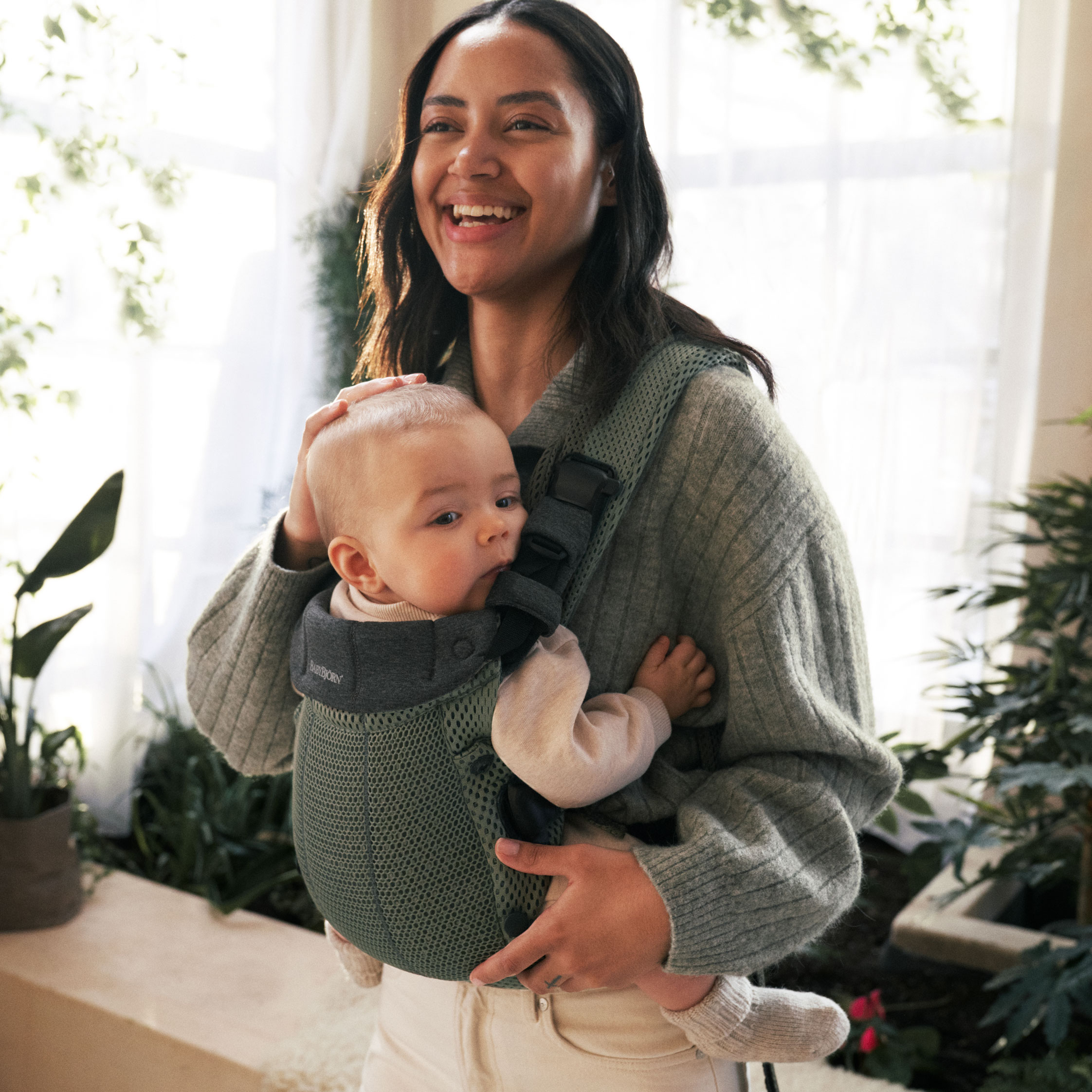 Dark Green Harmony is here | BabyBjörn