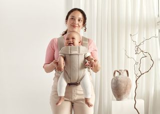 BabyBjörn Baby Carrier Mini - 3D Jersey, Light Beige