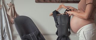 Startkit med Bärsele Mini och Babysitter Bliss för de minsta