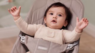 What’s the difference between a baby swing and a baby bouncer?