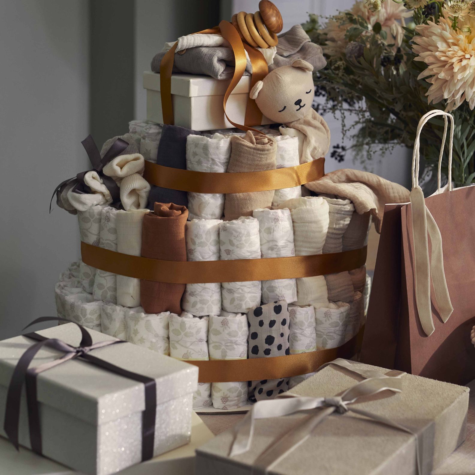 How to make a diaper cake, Baby Shower inpsiration - BabyBjörn