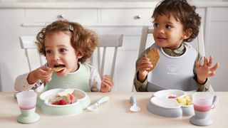 Dinnerware Set Powder Green - BabyBjörn