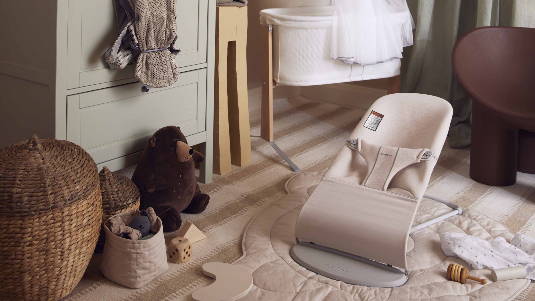 Gift inspiration for the perfect Baby Shower, Bouncer Bliss in soft Jersey - BabyBjörn