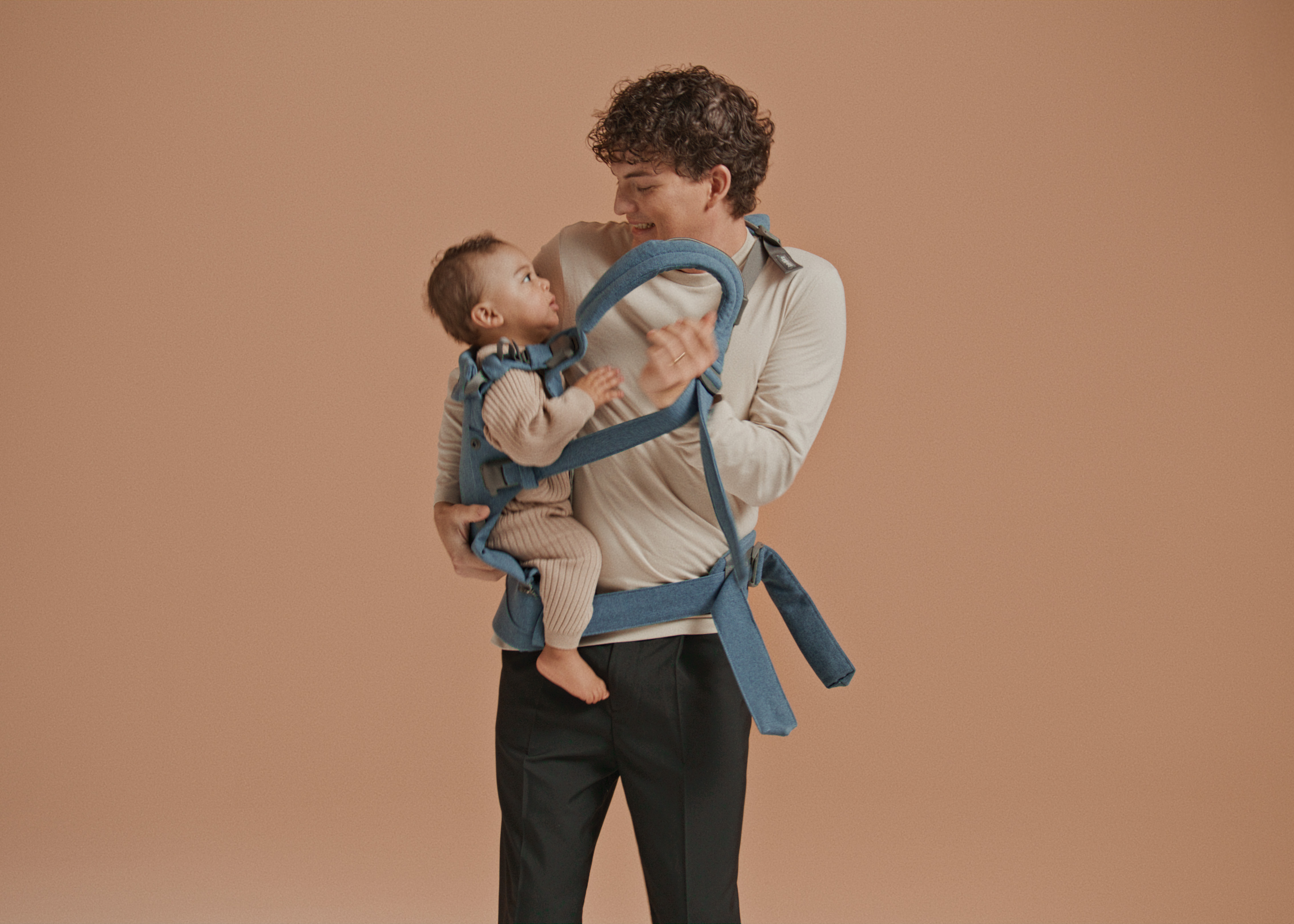 How to videos BabyBjörn Baby Carriers