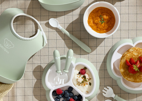 Kitchen products in pastel green BabyBjörn