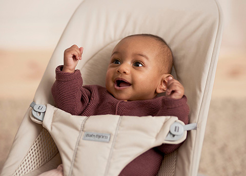 Baby Bouncer in light beige Tri-Fabric look - BabyBjörn