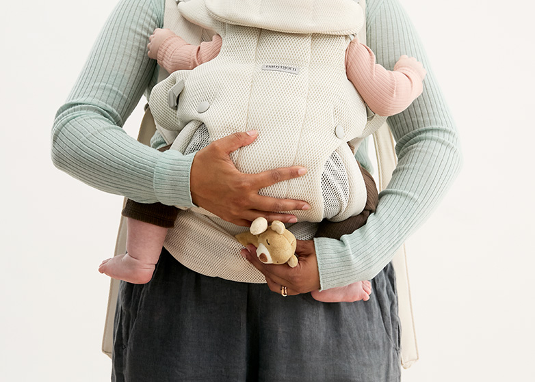 Baby Carrier Hold with build in pocket
