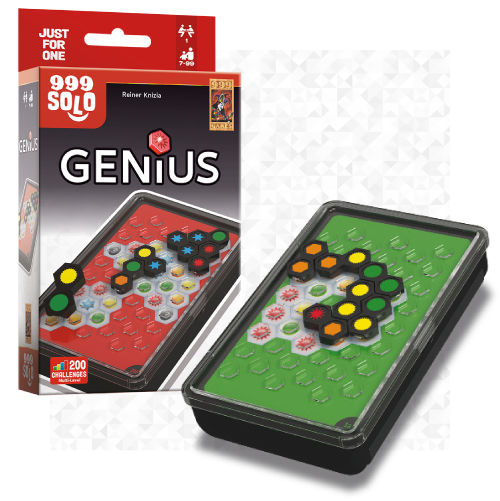 Bordspel met de titel "Genius", met een groen en rood zeshoekig puzzelontwerp, getoond samen met de verpakking.