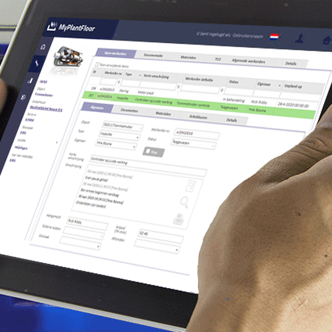 EAM-App-EAM-Software-on-Tablet-Ipad