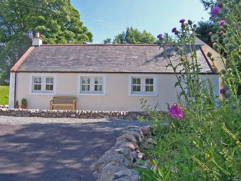 Arden Holiday Cottage